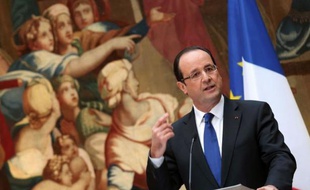 François Hollande a accueilli mardi en fin d'après-midi à l'Elysée les principaux responsables religieux pour un dialogue à l'occasion des voeux du Nouvel an où il devait évoquer l'épineuse question du mariage homosexuel auquel toutes les grandes confessions sont opposées, hormis le bouddhisme.