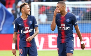 Neymar et Mbappé lors de PSG-Angers, le 25 août 2018.