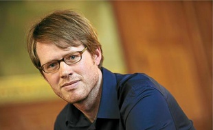 Eric Puchner est l'auteur de Famille modèle paru chez Albin Michel.