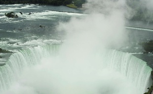 Les chutes du Niagara. (Illustration)