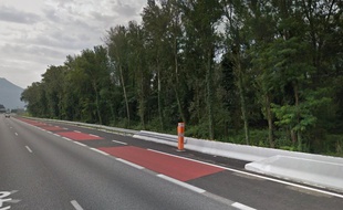 Voie de bus sur l'A48 près de Grenoble