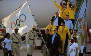 Le président du Comité international olympique (CIO), Jacques Rogge, a appelé mardi Rio à "travailler dur" pour les JO-2016, alors que le drapeau olympique, arrivé de Londres la veille, faisait étape à Brasilia, auprès de la présidente brésilienne Dilma Roussef.