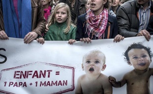 Quelque 70.000 manifestants ont été recensés à Paris, selon la préfecture de police, 200.000 selon les organisateurs. En province, les manifestations allaient de plusieurs milliers de personnes, à Toulouse, Nantes ou Rennes, à quelques centaines (350 à Laon, dans l'Aisne).