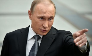 Le président russe Vladimir Poutine lors d'un point de presse à Moscou après la séance annuelle de questions-réponses, le 16 avril 2016