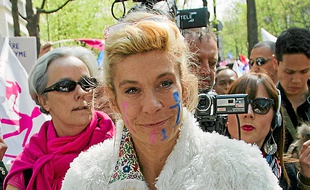 Frigide Barjot envisage de présenter
des listes aux municipales de 2014.