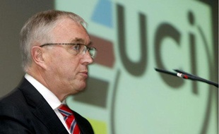 Le président de l'Union cycliste internationale Pat Mc Quaid, lors d'une conférence de presse à Lugano, en Suisse, le 25 septembre 2009.
