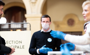 Un bureau de vote à Lyon le 15 mars 2020.