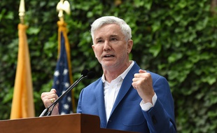 Le réalisateur Baz Luhrmann