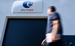 Illustration agence pole emploi recherche d emploi chomage. Nantes le 16 09 2014. French employment agency Pole Emploi in Nantes on september 16 2014./SALOM-GOMIS_115706/Credit:SEBASTIEN SALOM-GOMIS/SIPA/1409161219