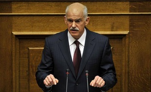 Le Premier ministre grec Georges Papandréou a obtenu samedi tôt le matin la confiance du parlement après une semaine de psychodrame dans la zone euro, ce qui ouvre la voie à la préparation d'un gouvernement de coalition, dont il ne fera pas probablement pas partie.
