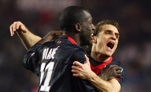 Jérôme Rothen (à droite) et Amara Diané ont inscrit deux des trois buts parisiens face à Metz.