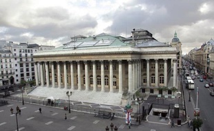 La Bourse de Paris a terminé sur une timide hausse mardi (+0,11%) dans un marché sans direction, qui a fait preuve de prudence en l'absence d'actualité significative et s'interroge toujours sur l'évolution économique mondiale.