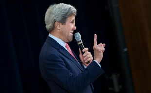 Le secrétaire d'Etat américain John Kerry estime que "la Russie a une responsabilité urgente pour faire pression sur le régime syrien pour qu'il applique la résolution 2254 du Conseil de sécurité" de l'Onu