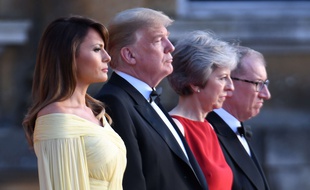 Donald et Melania Trump ont été reçus par Theresa et Philip May à Blenheim Palace, près d'Oxford, le 12 juillet 2018.