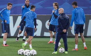 Cristiano Ronaldo et les Madrilènes à l'entraînement à Rome le 16 février 2016.