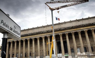 Gérard Ducray ancien élu du Beaujolais à l'origine de l'abrogation de la loi sur le harcèlement sexuel, a été condamné à un mois de prison avec sursis pour agression sexuelle
