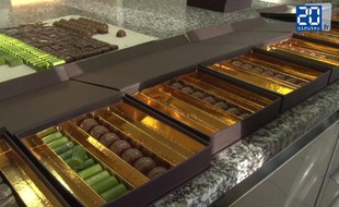 Des ballotins de Noël fabriqués à la Chocolate Academy de la marque Cacao Barry.