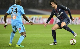 Rabiot face à Fanni, lors de PSG-OM au Parc des Princes, le 23 octobre 2016.