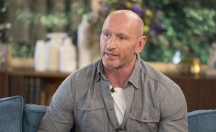L'ancien rugbyman Gareth Thomas a fait son coming out en 2009.