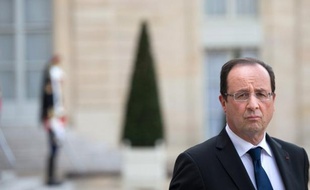 Si le 1er tour de la présidentielle avait lieu dimanche, Nicolas Sarkozy, avec 30% des voix, devancerait François Hollande et Marine Le Pen avec 22% chacun, selon une enquête Ifop-Fiducial-Europe 1 dont il ressort aussi que pour 80% des sondés, le président "ne sait pas où il va".