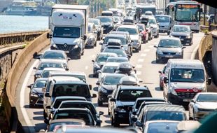 Des automobilistes coincés dans les embouteillages