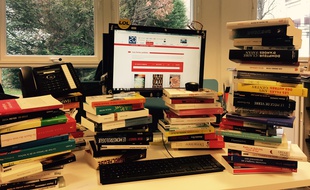 Si votre livre se trouve sur ce bureau, bonne nouvelle: j'ai posé mon vendredi pour bouquiner...