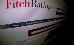 Les agences de notation Fitch Ratings et Standard & Poor's ont assuré lundi que l'élection du socialiste François Hollande à la tête de la France n'aurait "pas de répercussions" immédiates sur la note du pays, qu'elles n'excluent toutefois pas d'abaisser à terme