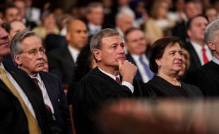 Le chef de la Cour suprême, John Roberts, lors du discours de Donald Trump sur l'état de l'Union, le 5 février 2019.