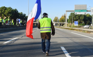 Un gilet jaune, le 17 novembre 2018 à Bordeaux.
