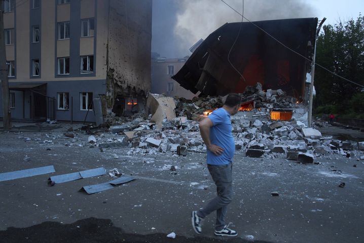 L'armée russe continue de piloner l'Ukraine depuis l'invasion du pays en 2022. Un conflit qui a déjà fait des centaines de milliers de morts. 
