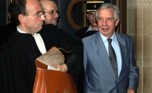 Michel Giraud (à droite), à Paris, le 26 octobre 2005.