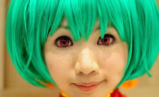 Une jeune fille déguisée en personnage de manga pose à l'occasion du «Comic World Hong Kong», le 1er février 2009.
Les fans de «cosplay» se réunissent aussi à Paris. A découvrir en images ici.