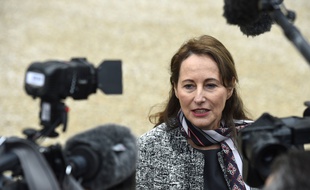 La ministre Ségolène Royal, le 28 janvier2015. AFP PHOTO / MARTIN BUREAU