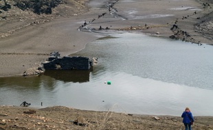 L'opération de vidange du barrage hydroélectrique de Guerlédan va se poursuivre jusqu'en octobre.