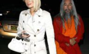 Paris Hilton et son chamane, le 1er mars 2008 à Beverly-Hills