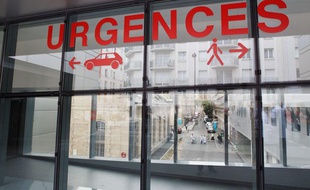 Illustration entrée des urgences à l'hôpital Tenon, Paris.