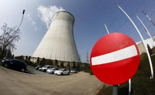 Les négociateurs qui travaillent à la formation d'un nouveau gouvernement en Belgique se sont mis d'accord dimanche pour sortir du nucléaire à partir de 2015, mais sans fixer de date précise pour la fermeture des premières tranches, a-t-on appris de sources concordantes.