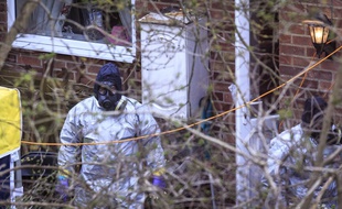 La police scientifique britannique a fait des prélèvements au domicile de l'ex-espion Sergueï Skripal, à Salisbury.