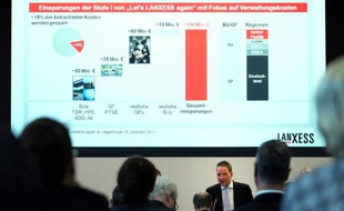 Le patron du chimiste allemand Lanxess, Matthias Zachert, lors d'une conférence de presse au siège de l'entreprise, le 6 novembre 2014 à Cologne