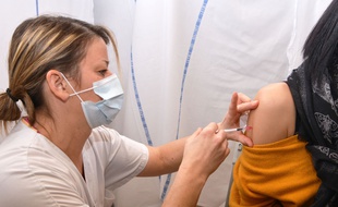 Illustration d'un centre de vaccination contre le covid 19 en France.