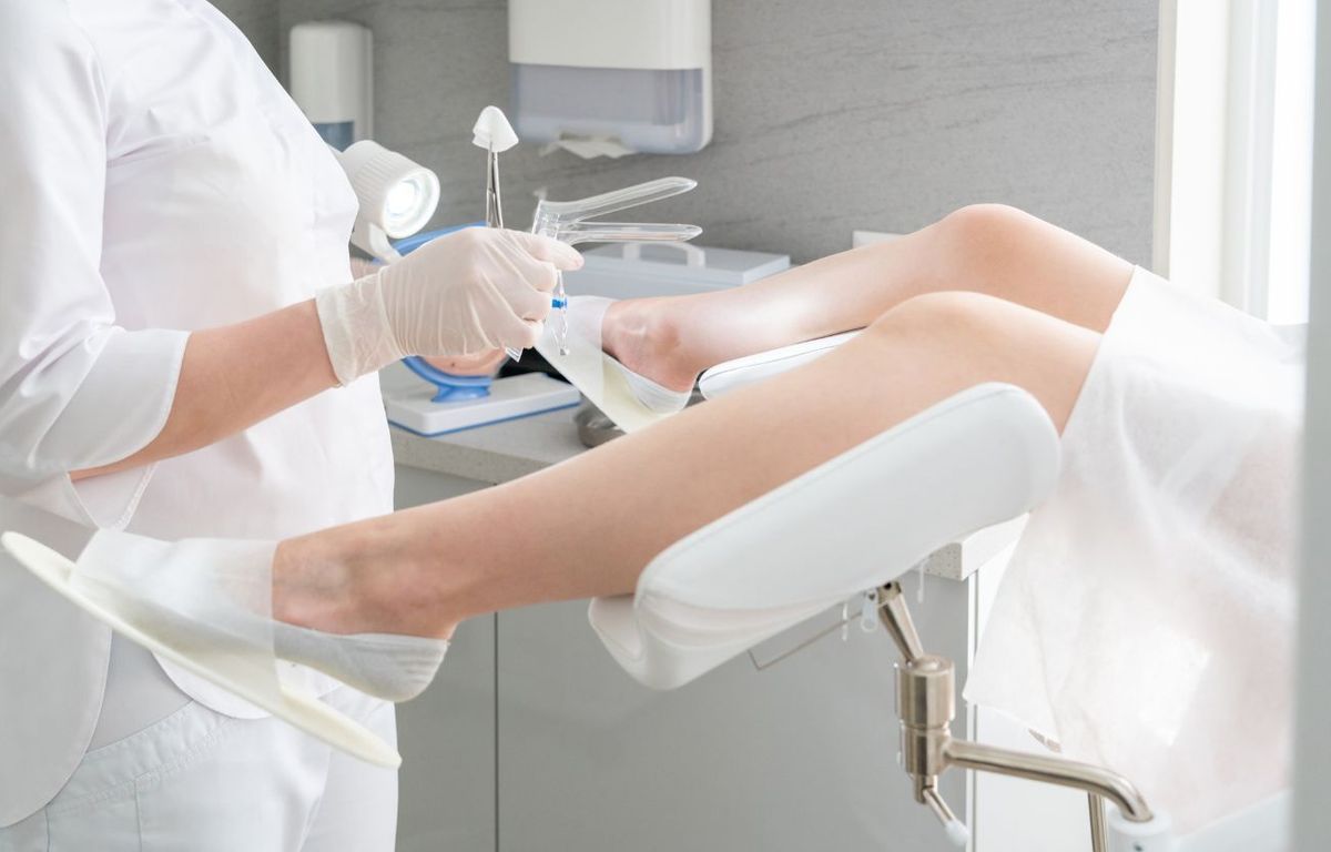 « Elle a fait un toucher vaginal malgré mon refus »... Le consentement, une notion pas toujours respectée en gynécologie