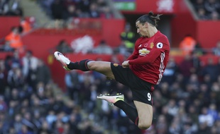 Zlatan fête un but contre Swansea le 6 novembre 2016.