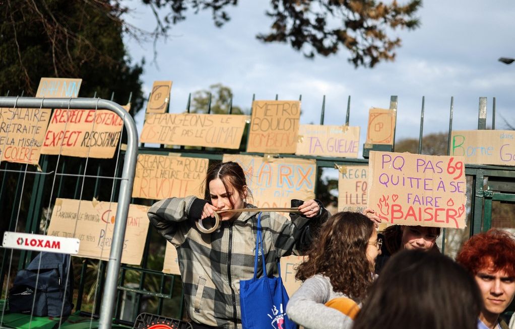 Réforme des retraites : Des dizaines de blocages et de manifestations devant des lycées et des universités