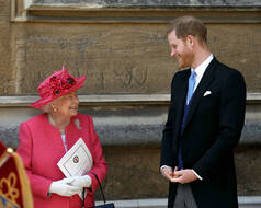 La reine Elizabeth et le duc de Sussex, Harry, en 2019.