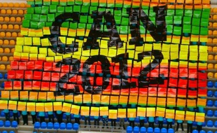 Les seize équipes engagées dans la Coupe d'Afrique des nations 2012 en Guinée équatoriale et au Gabon (21 janvier-12 février) ont dévoilé mercredi et jeudi leurs listes de joueurs pour un tournoi où la Côte d'Ivoire, le Ghana et le Sénégal apparaissent comme favoris.