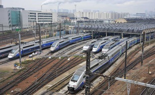 La SNCF veut créer, sur la base du modèle allemand, un groupe ferroviaire public unifié qui réunirait la SNCF et RFF
