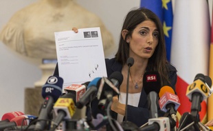 La maire de Rome Virginia Raggi en conférence de presse le 21 septembre 2016.