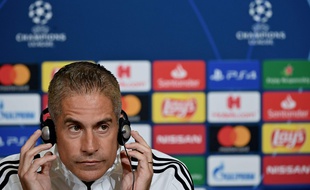 Sylvinho, ici ce lundi lors de la conférence de presse d'avant match contre le Zénith Saint-Pétersbourg. JEFF PACHOUD