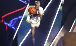 Katy Perry pendant les MVA de MTV le 27 août