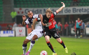 L'attaquant rennais Ola Toivonen, ici en septembre face à Toulouse, devrait être aligné samedi.